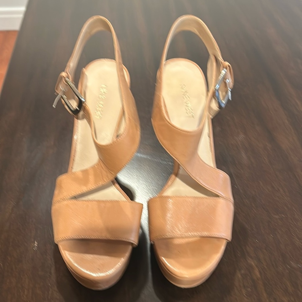High heeled leather pumps sandal style with side buckle